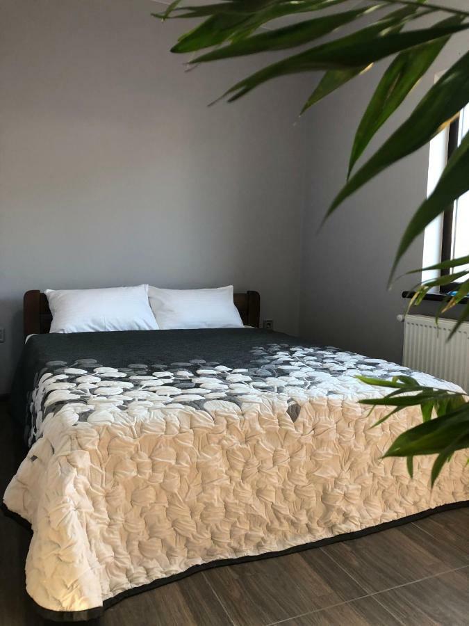 Reef Apartments Odessa Eksteriør billede