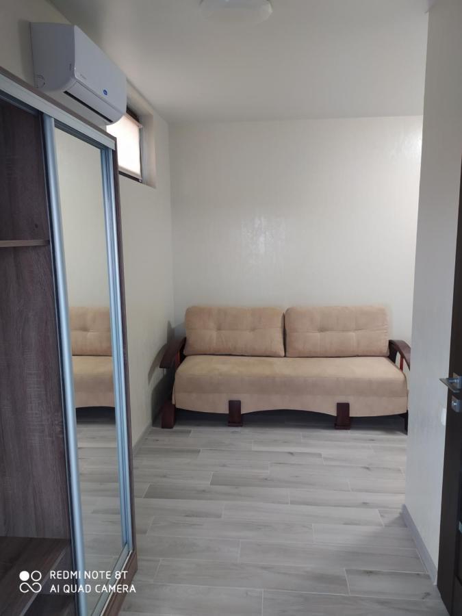 Reef Apartments Odessa Eksteriør billede